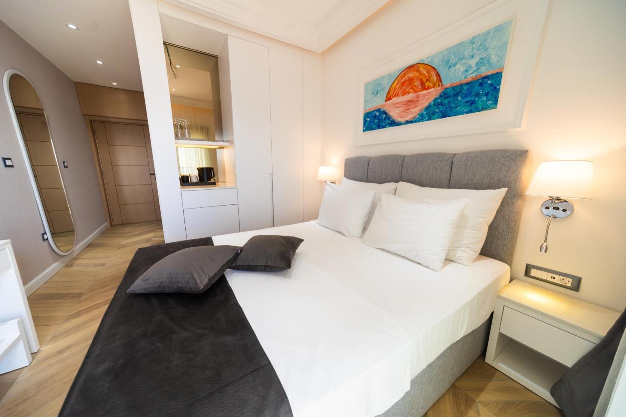 Exclusive Hotel Budva Bagian luar foto
