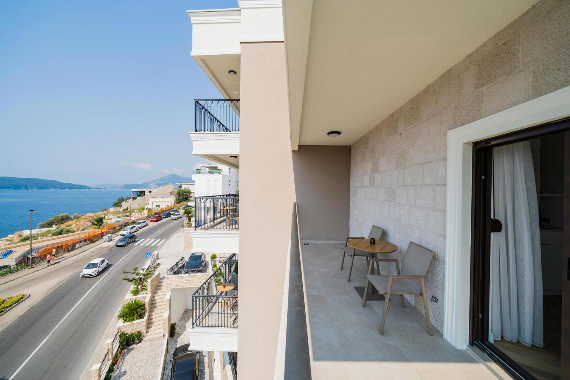 Exclusive Hotel Budva Bagian luar foto