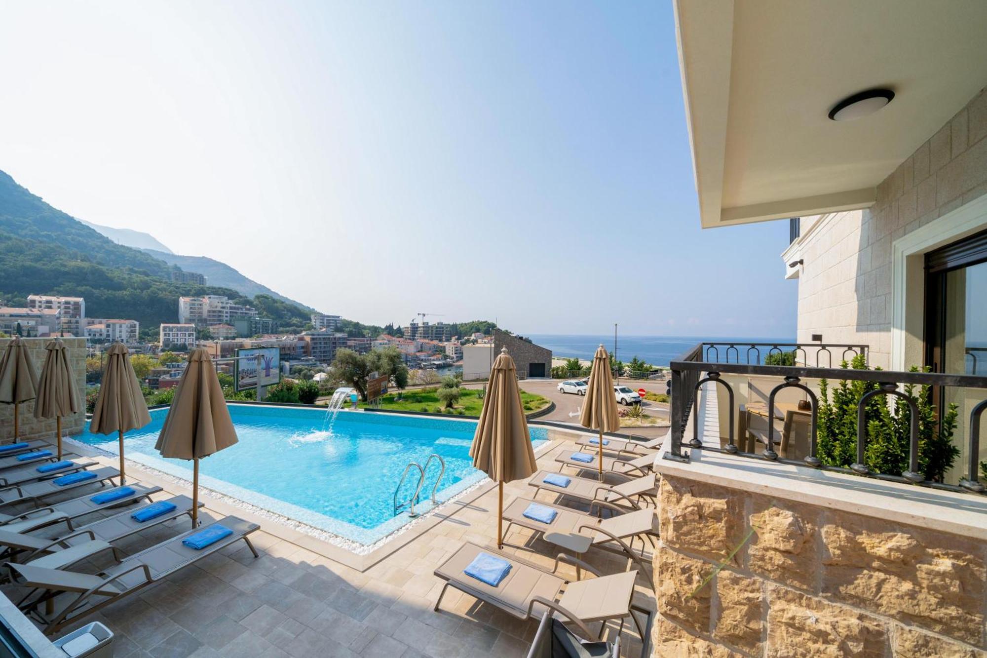 Exclusive Hotel Budva Bagian luar foto
