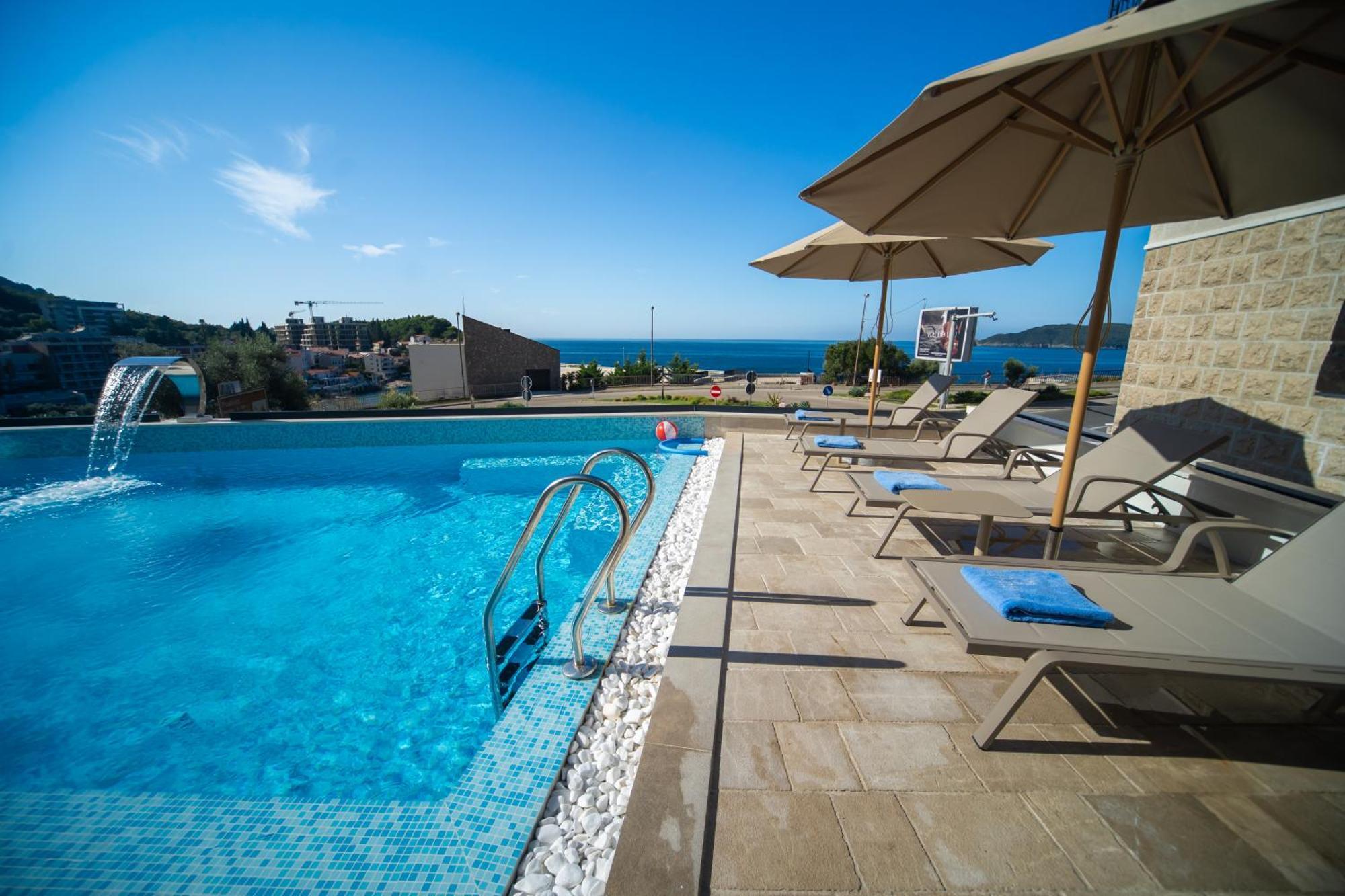 Exclusive Hotel Budva Bagian luar foto