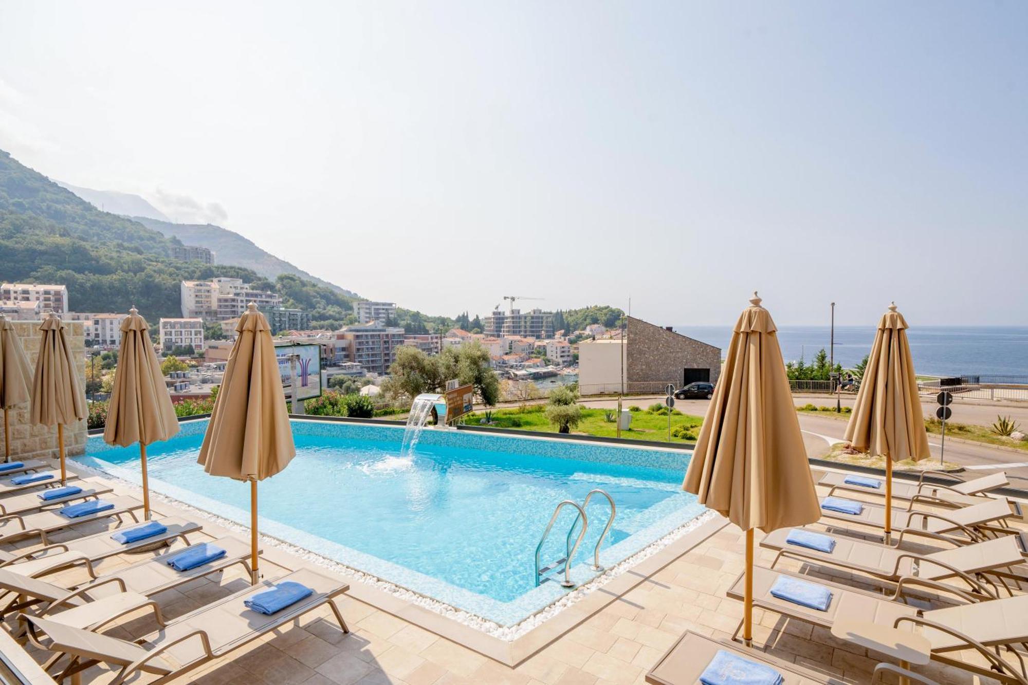 Exclusive Hotel Budva Bagian luar foto